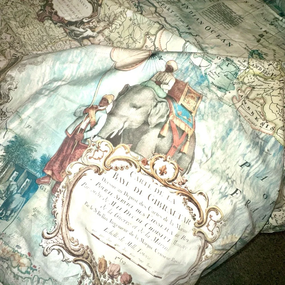 Pottery Barn World Map Duvet Cover & Shams. Blue and Cream King/CAL King